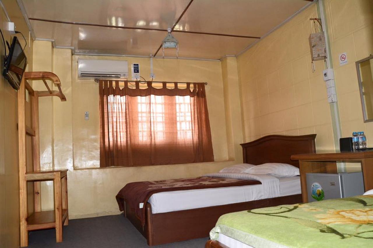 Yee Shin Guest House Hsipaw Exteriör bild