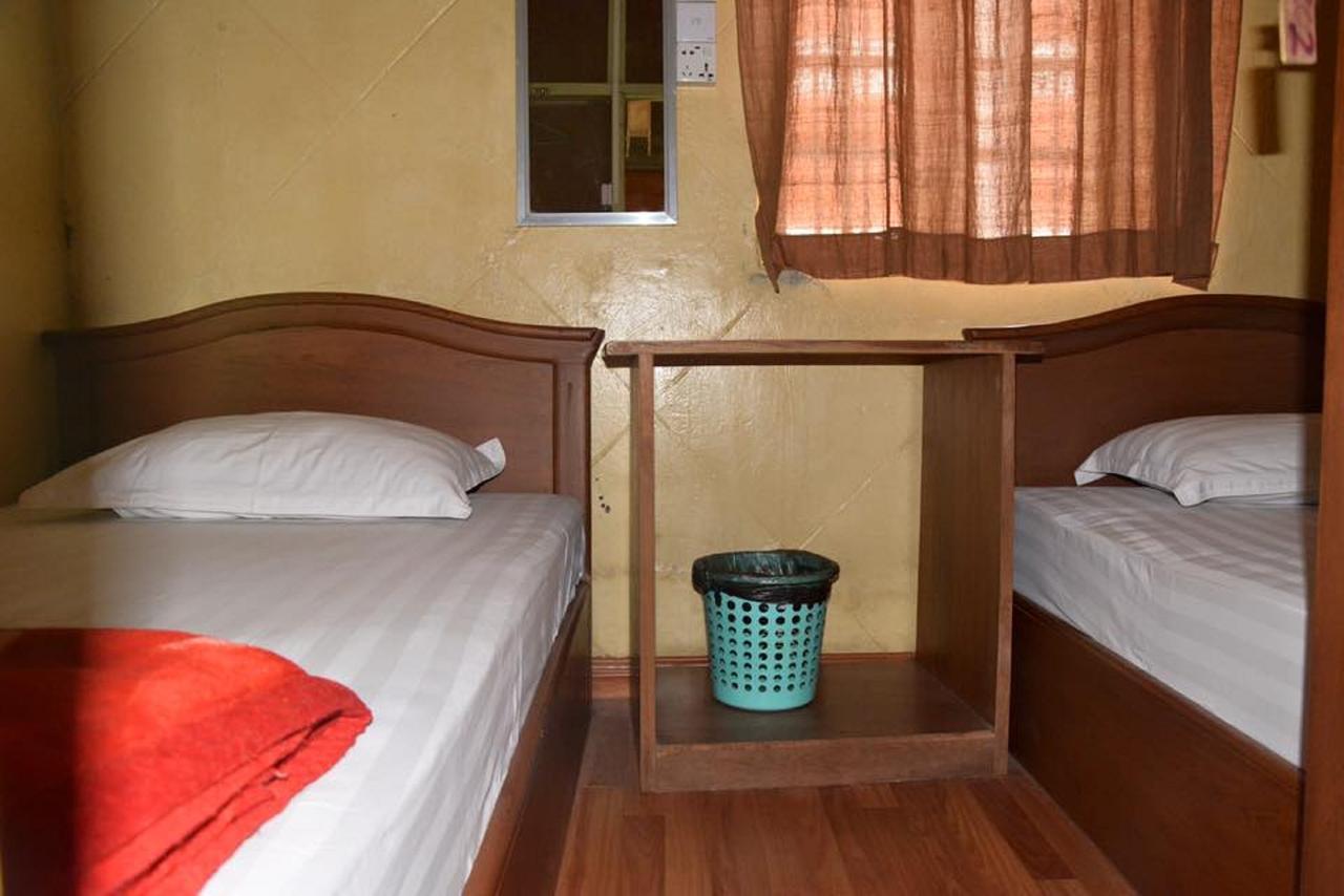 Yee Shin Guest House Hsipaw Exteriör bild